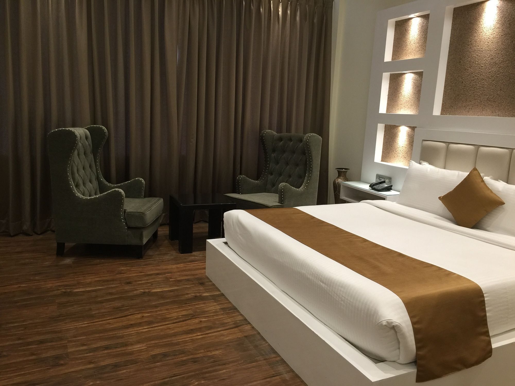 Heritage Luxury Srīnagar 外观 照片