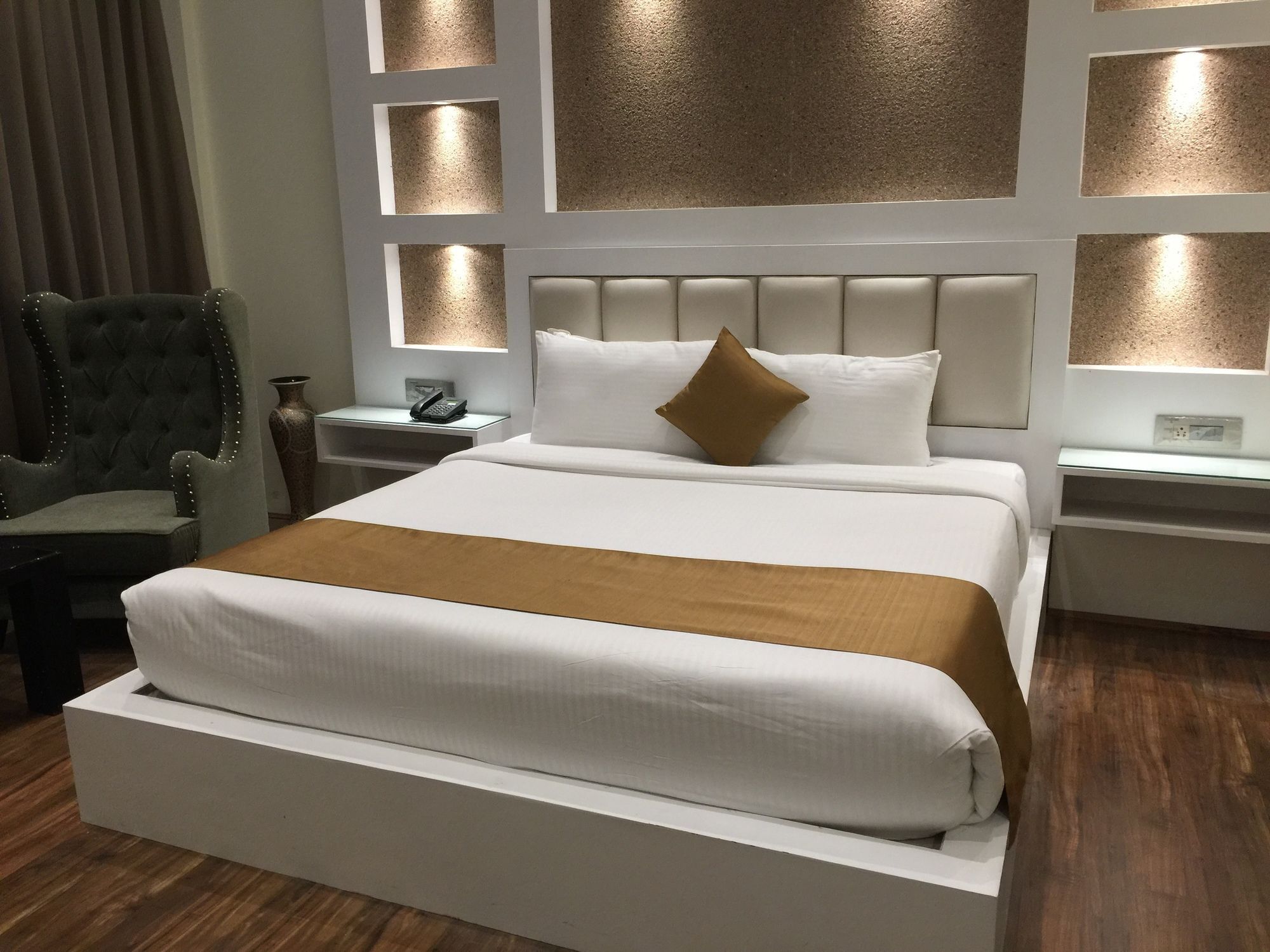 Heritage Luxury Srīnagar 外观 照片