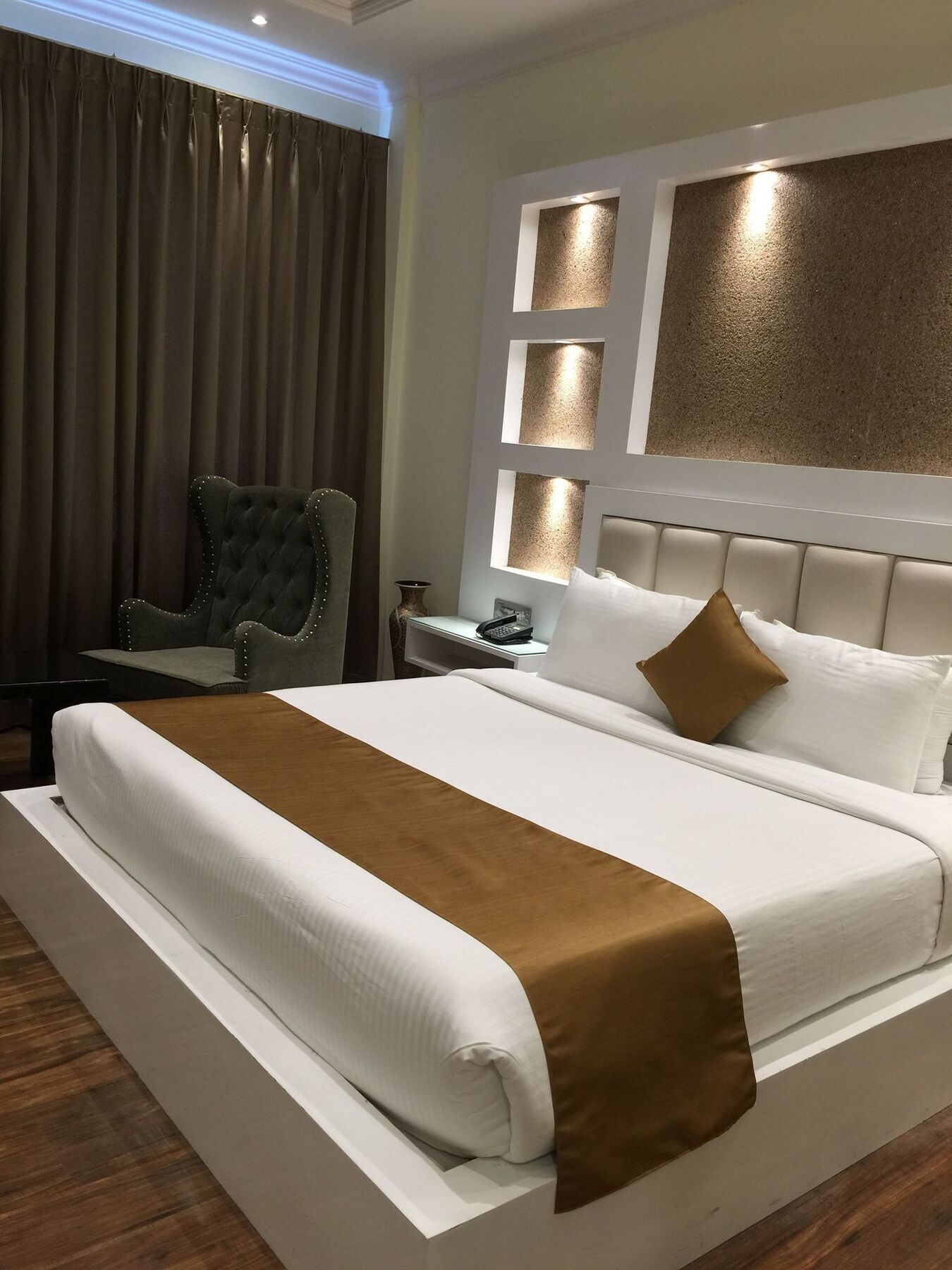 Heritage Luxury Srīnagar 外观 照片