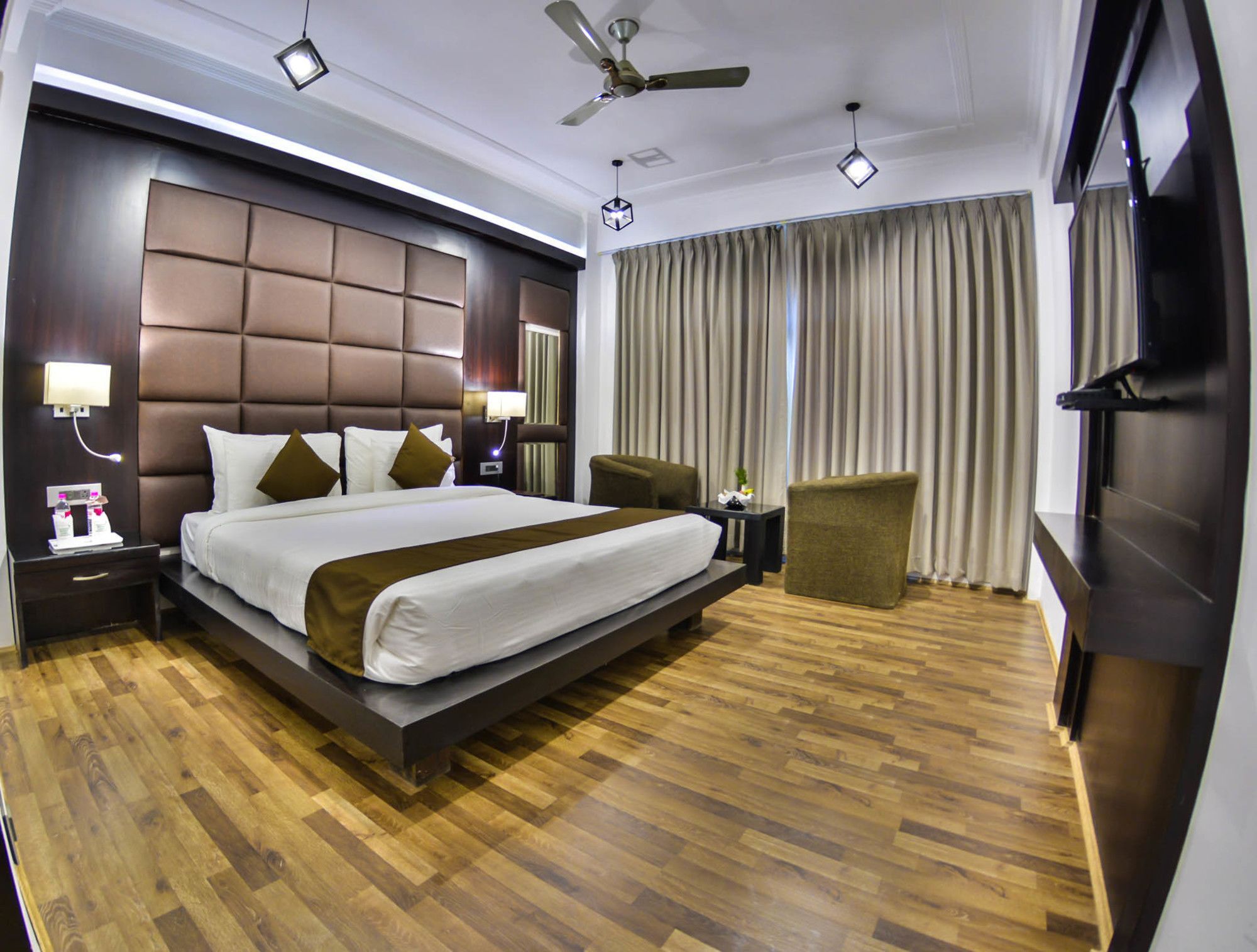 Heritage Luxury Srīnagar 外观 照片